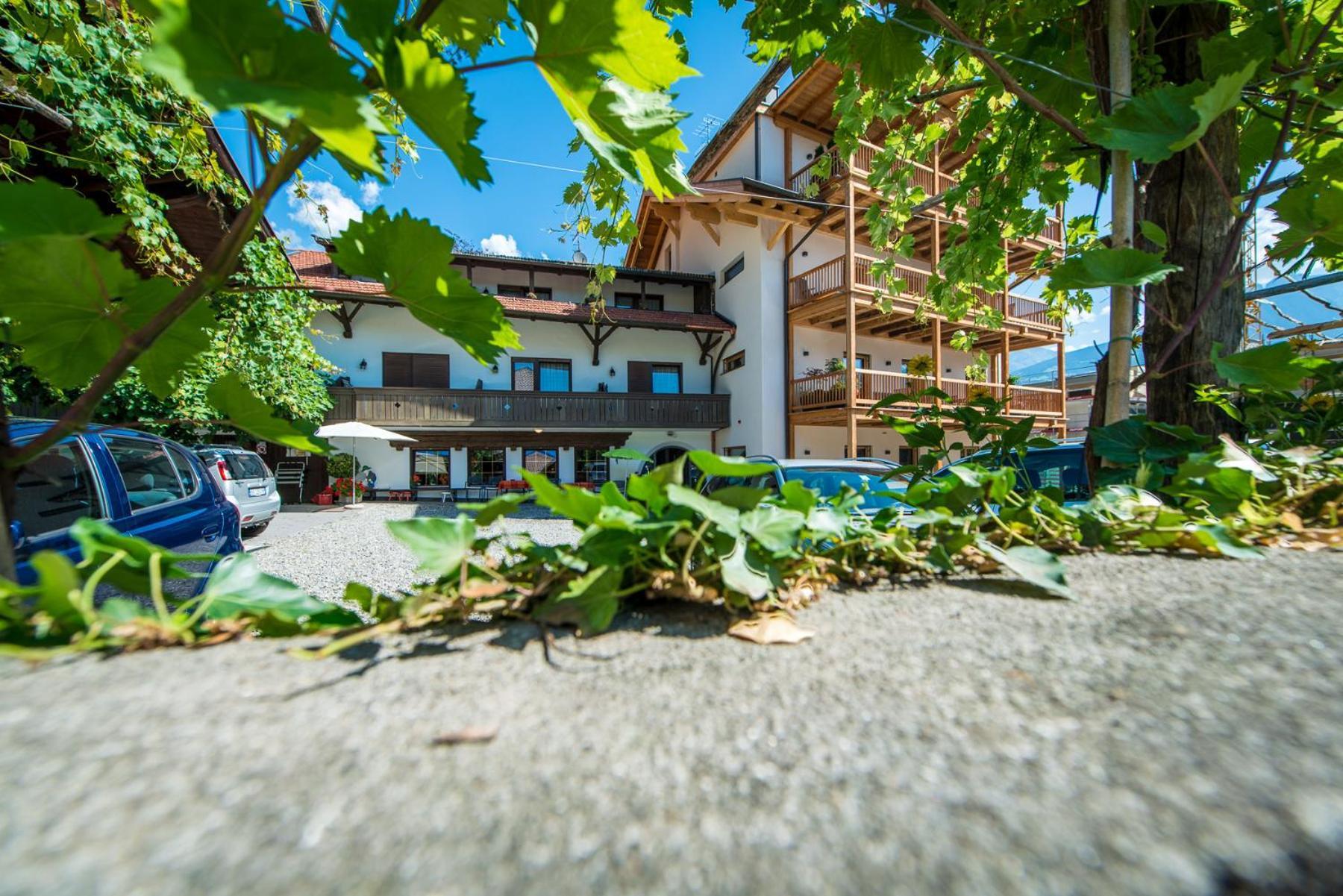Eco Bnb & Apartments Bruendlerhof Marlengo Exterior foto